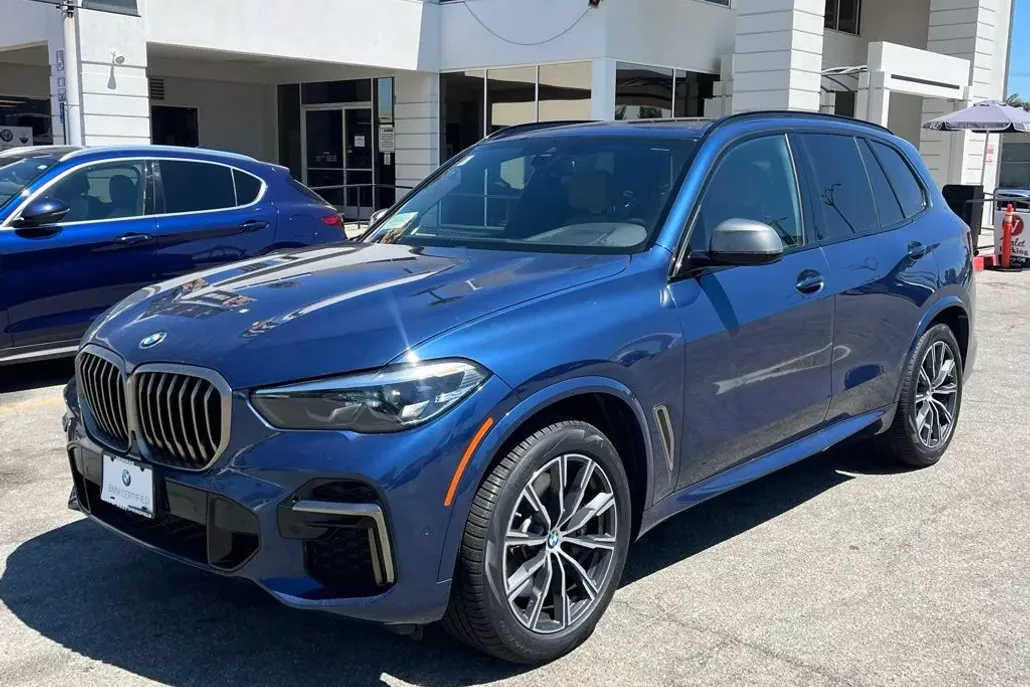 2023 Bmw X5 M50i photo 1