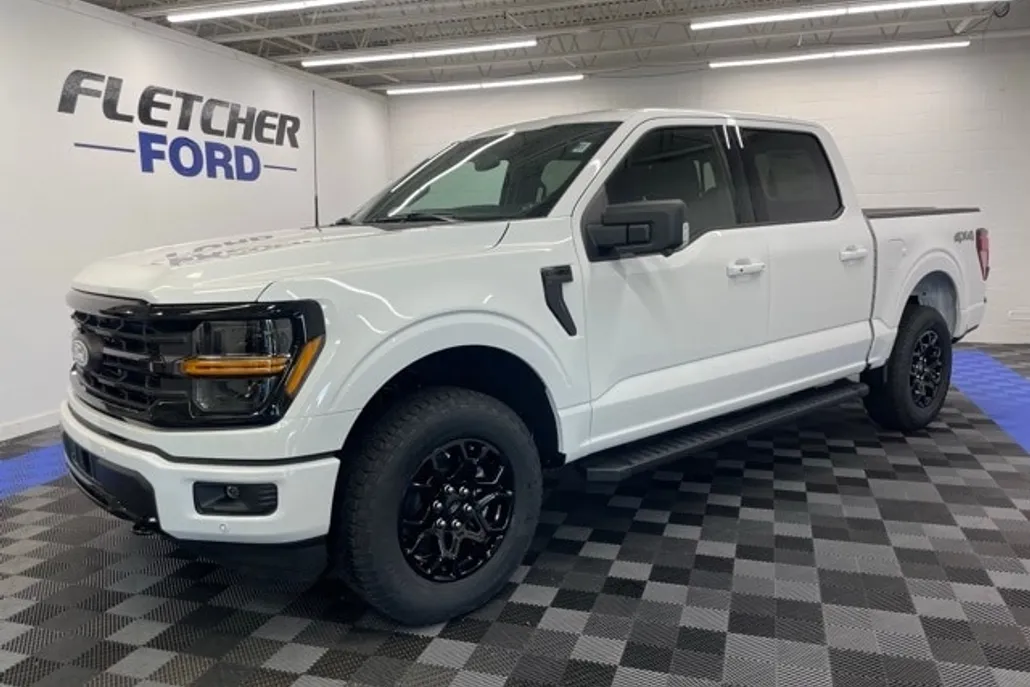2025 Ford F-150 XLT photo 1