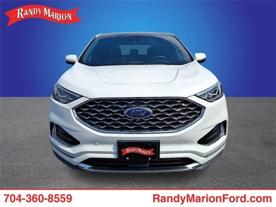 2021 Ford Edge Titanium photo 1