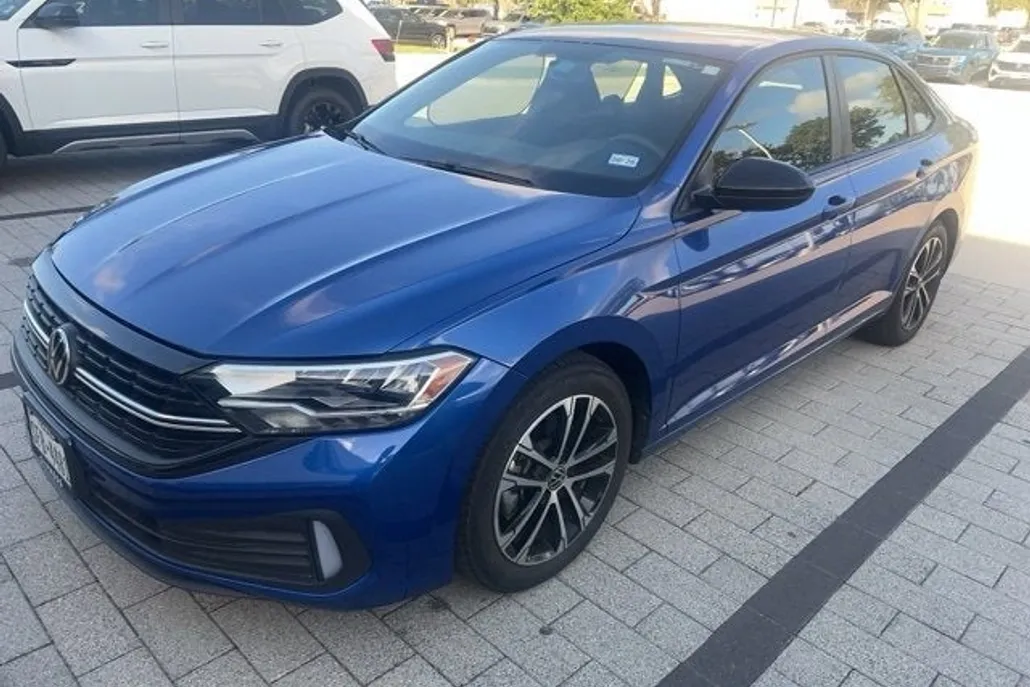 2022 Volkswagen Jetta Sport photo 1