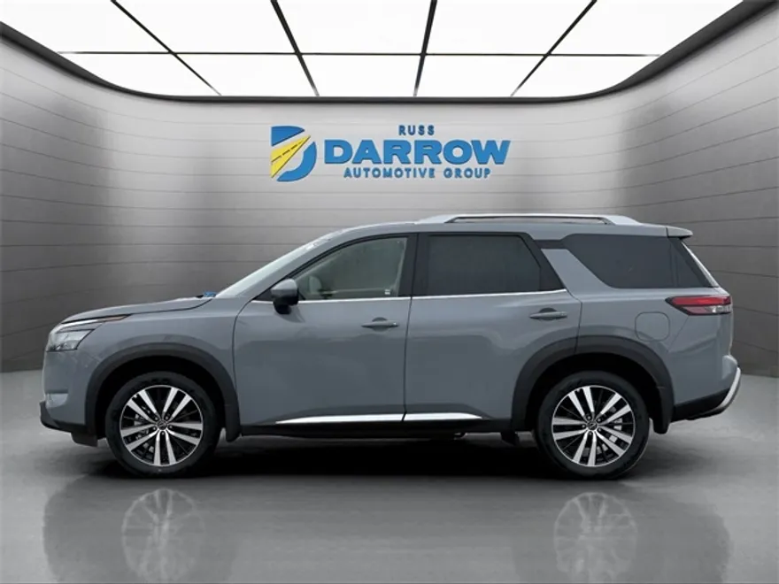 2025 Nissan Pathfinder Platinum photo 1