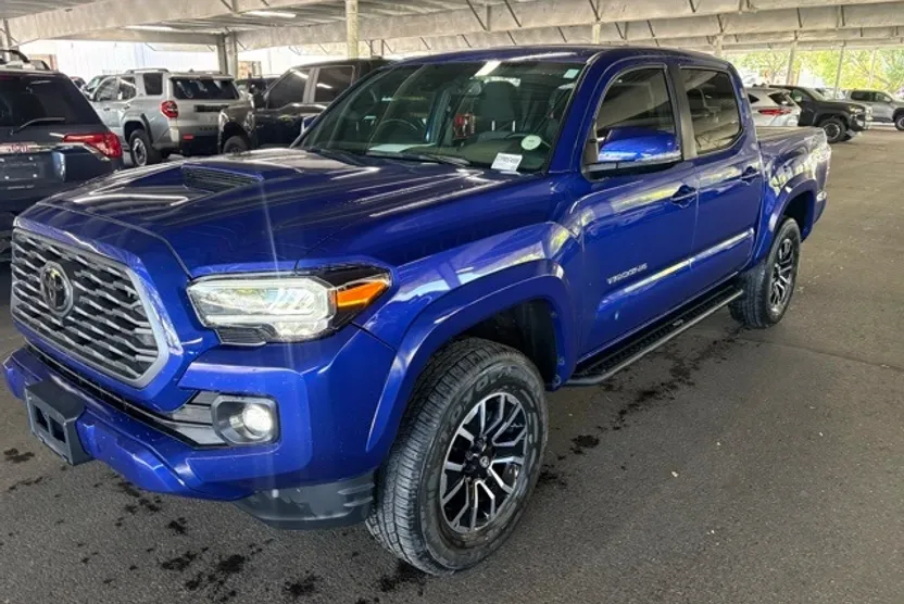 2023 Toyota Tacoma TRD Sport photo 1