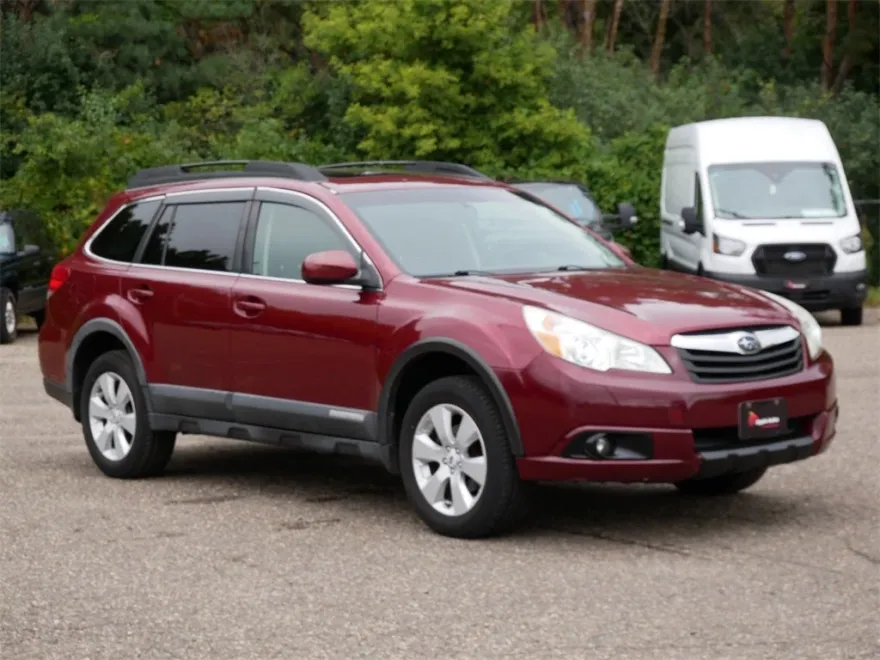 2012 Subaru Outback 2.5i Limited photo 1