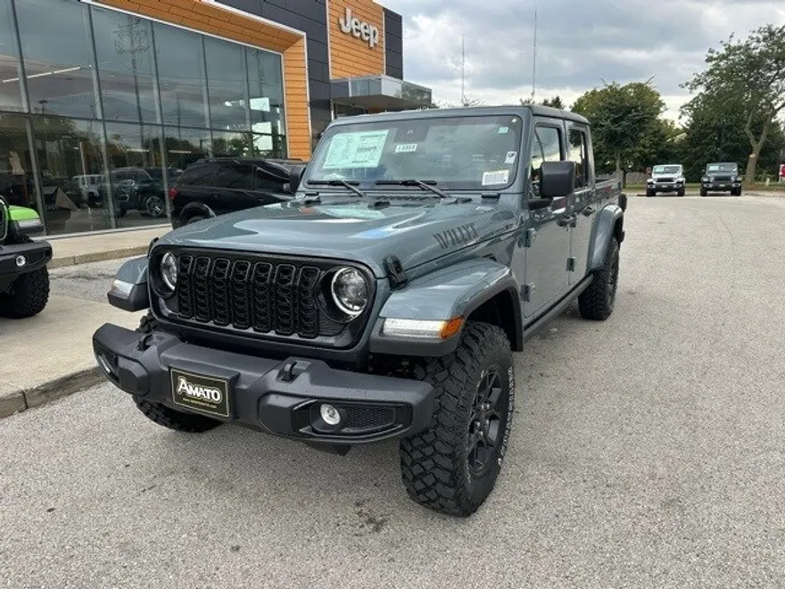 2025 Jeep Gladiator Willys photo 1