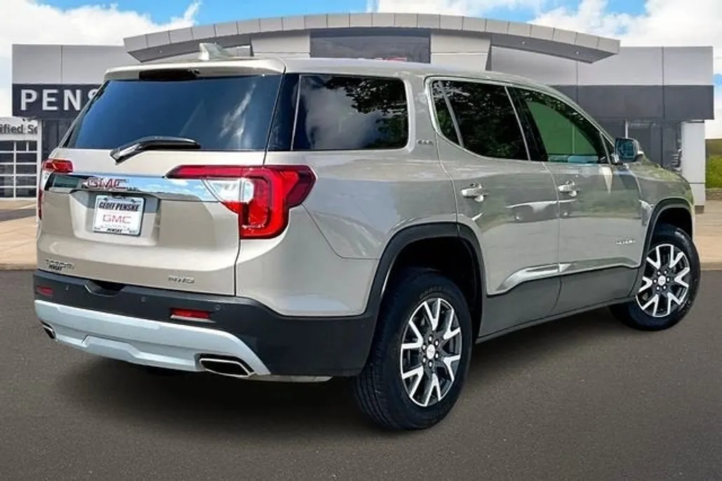 2023 Gmc Acadia SLE photo 1