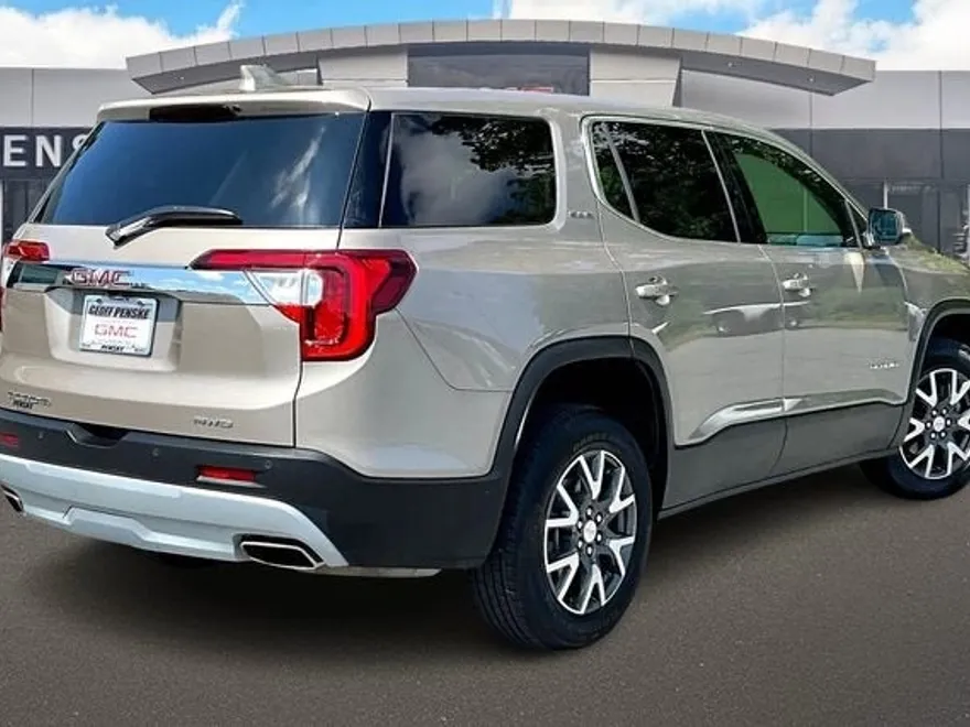 2023 Gmc Acadia SLE photo 1