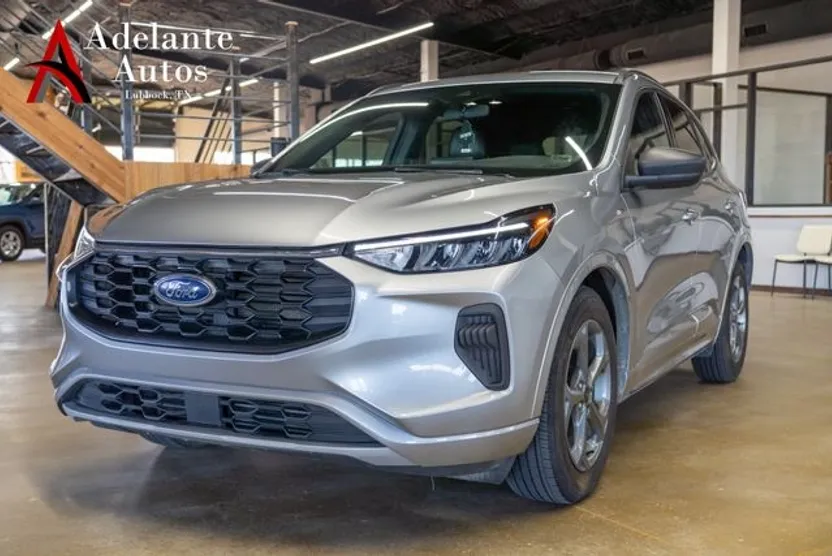 2024 Ford Escape ST-Line photo 1
