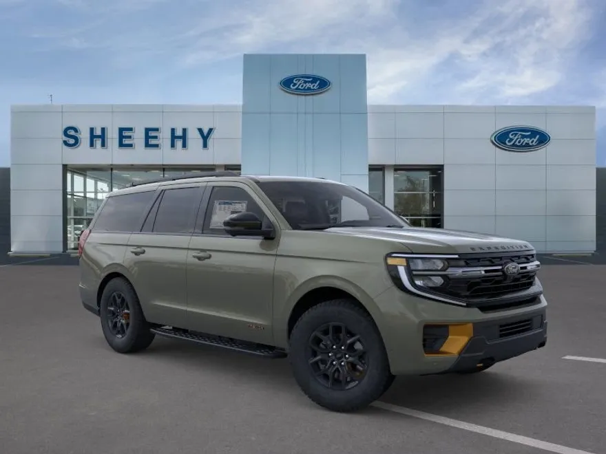 2025 Ford Expedition photo 1