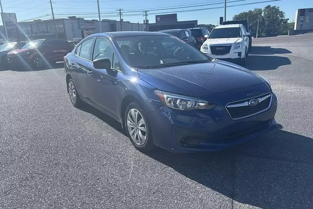 2017 Subaru Impreza 2.0i photo 1