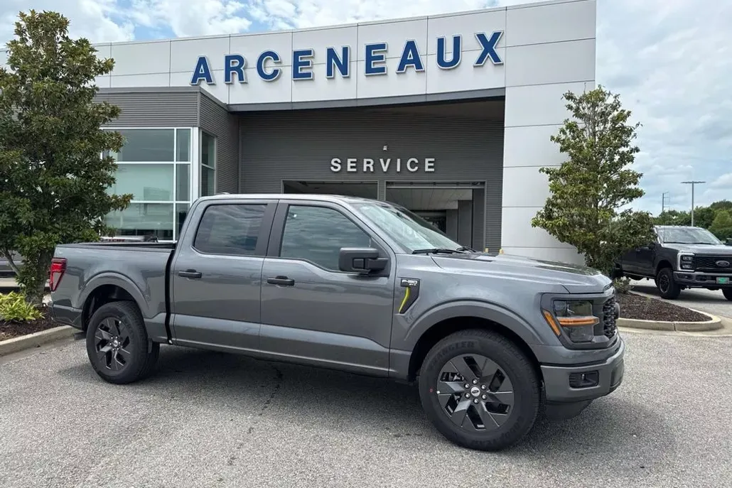 2025 Ford F-150 STX photo 1