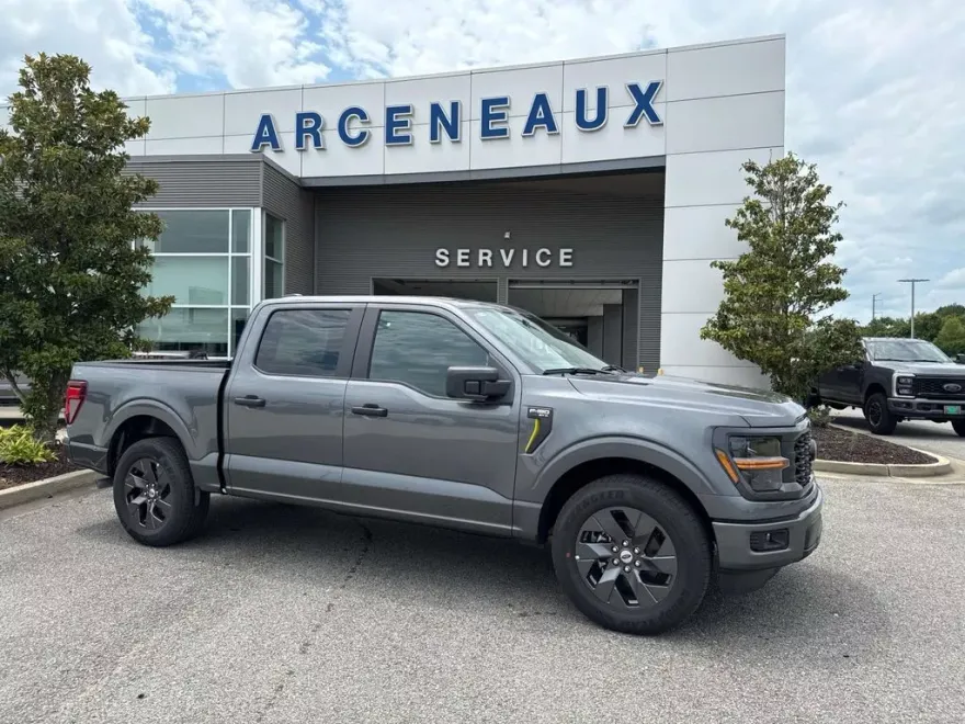2025 Ford F-150 STX photo 1