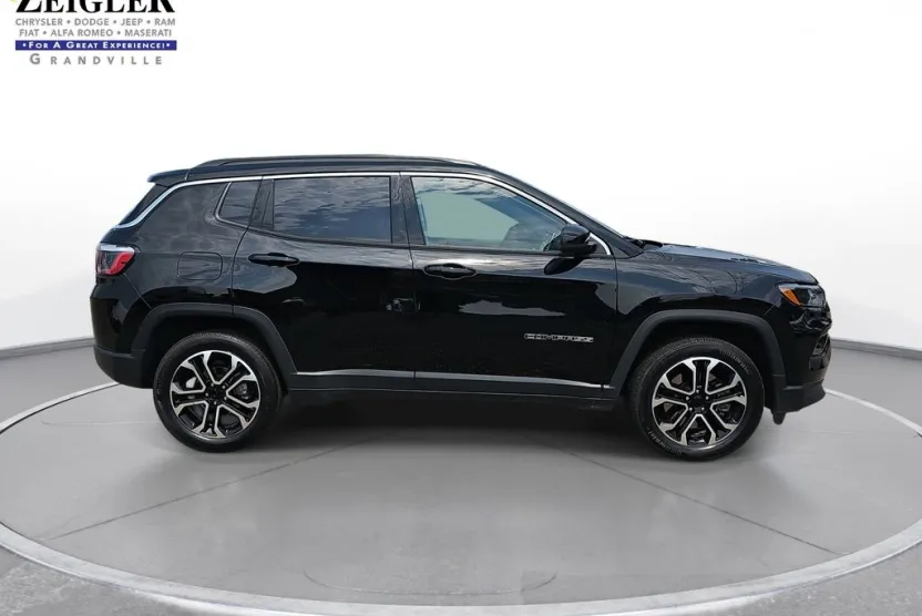 2024 Jeep Compass Limited photo 1