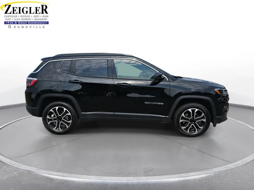 2024 Jeep Compass Limited photo 1