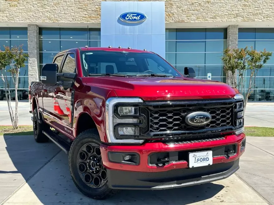 2025 Ford F-250 Lariat photo 1