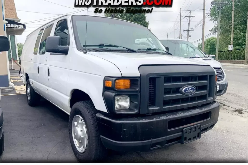 2013 Ford E-250 photo 1