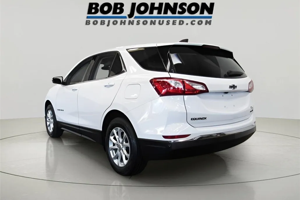 2019 Chevrolet Equinox LT photo 1