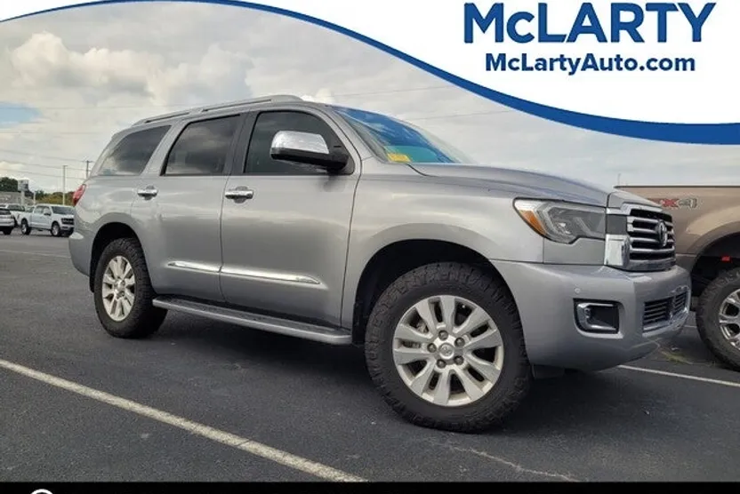 2018 Toyota Sequoia Platinum photo 1