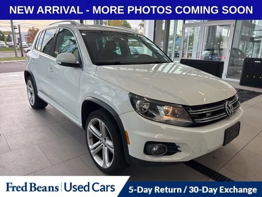 2016 Volkswagen Tiguan R-Line photo 1