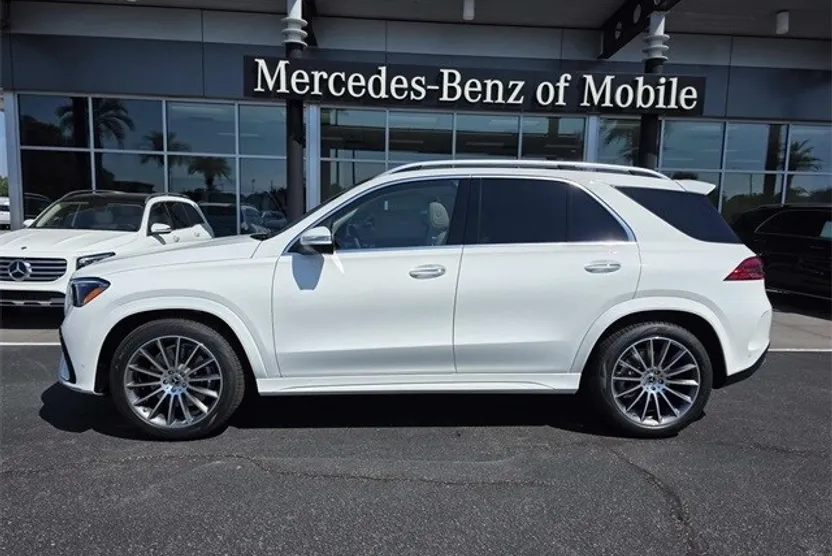 2026 Mercedes Benz GLE 450 4MATIC photo 1