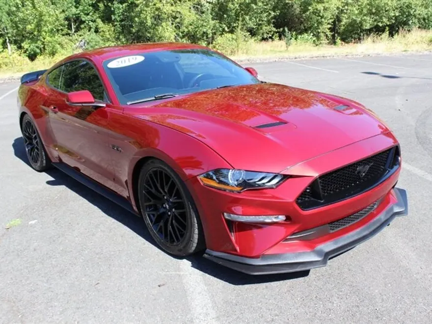 2019 Ford Mustang GT Premium photo 1