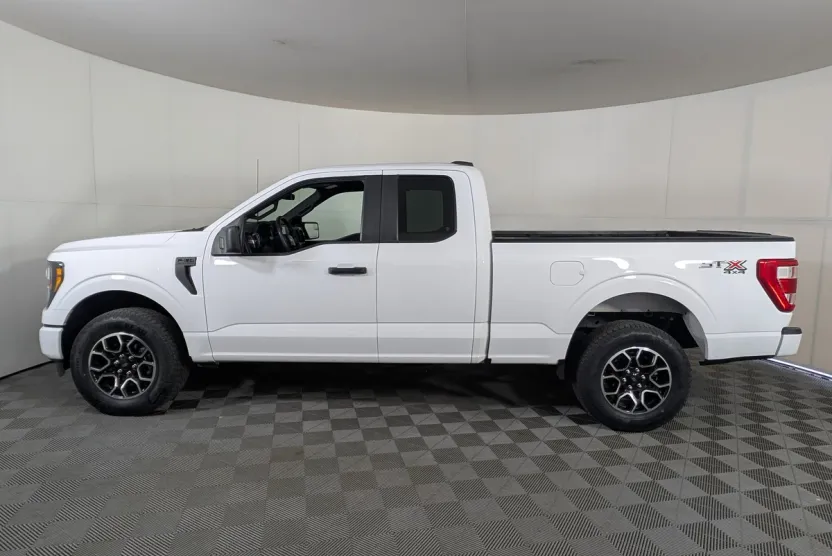 2023 Ford F-150 XL photo 1
