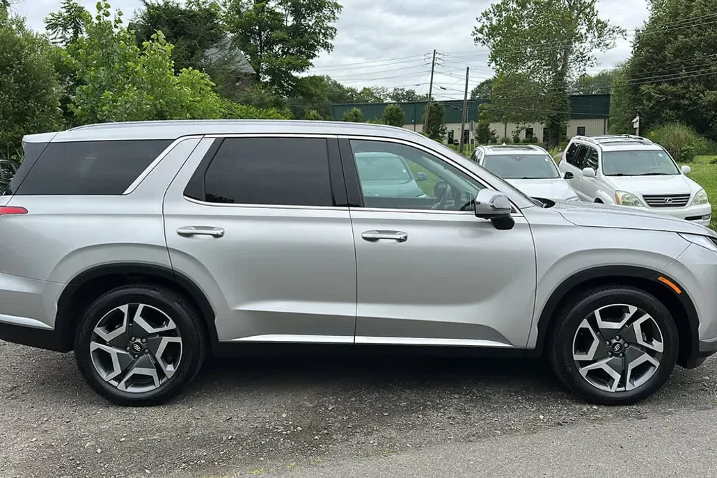 2025 Hyundai Palisade SEL photo 1