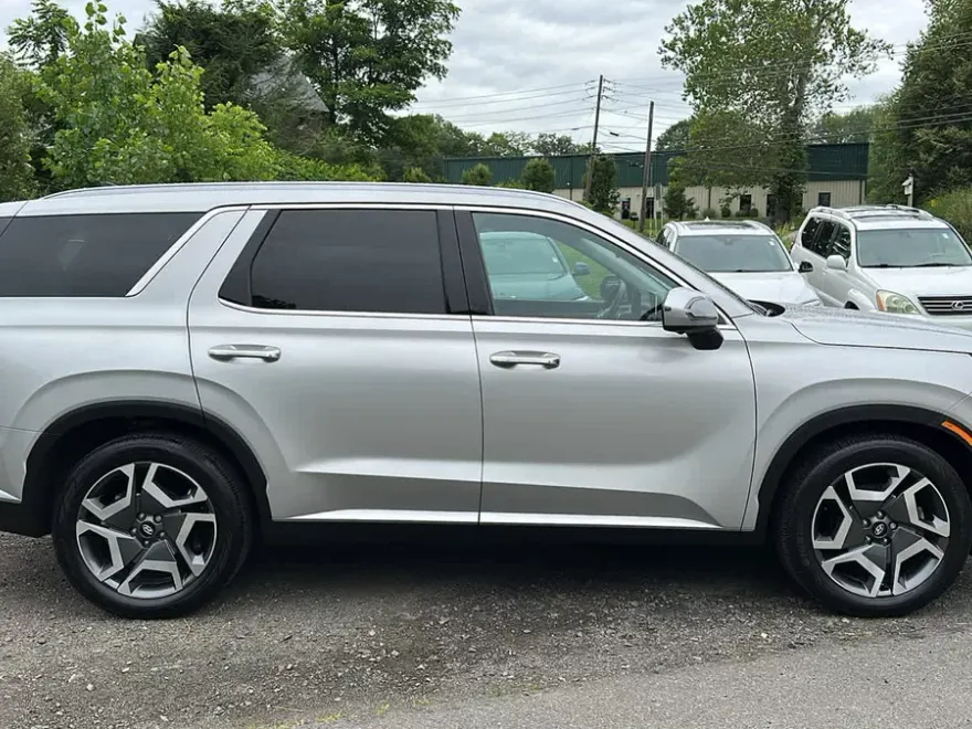 2025 Hyundai Palisade SEL photo 1