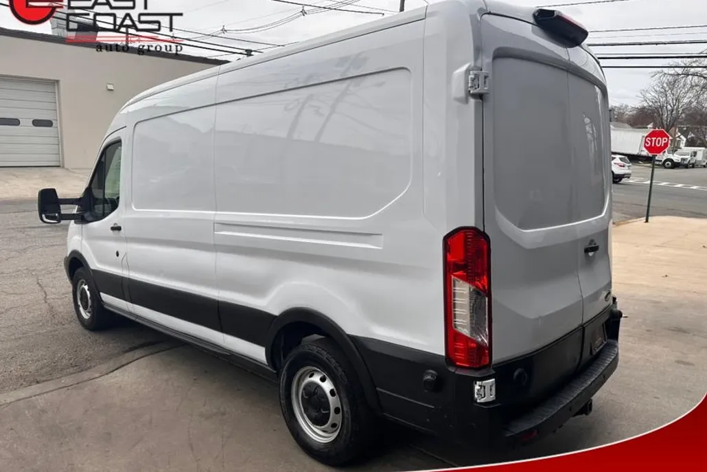 2019 Ford Transit Van photo 1