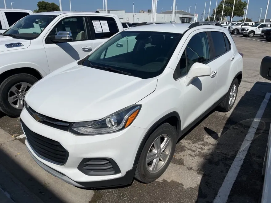 2019 Chevrolet Trax LT photo 1