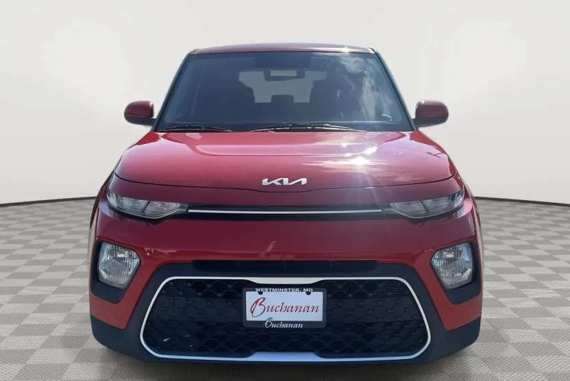 2022 Kia Soul LX photo 1