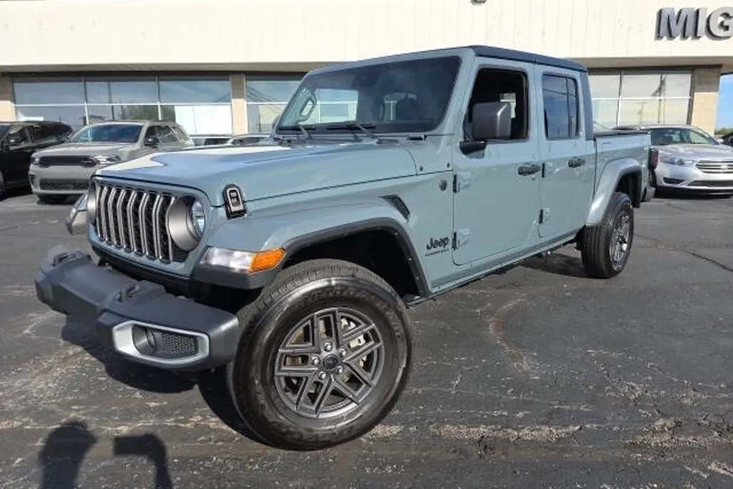 2024 Jeep Gladiator Sport photo 1