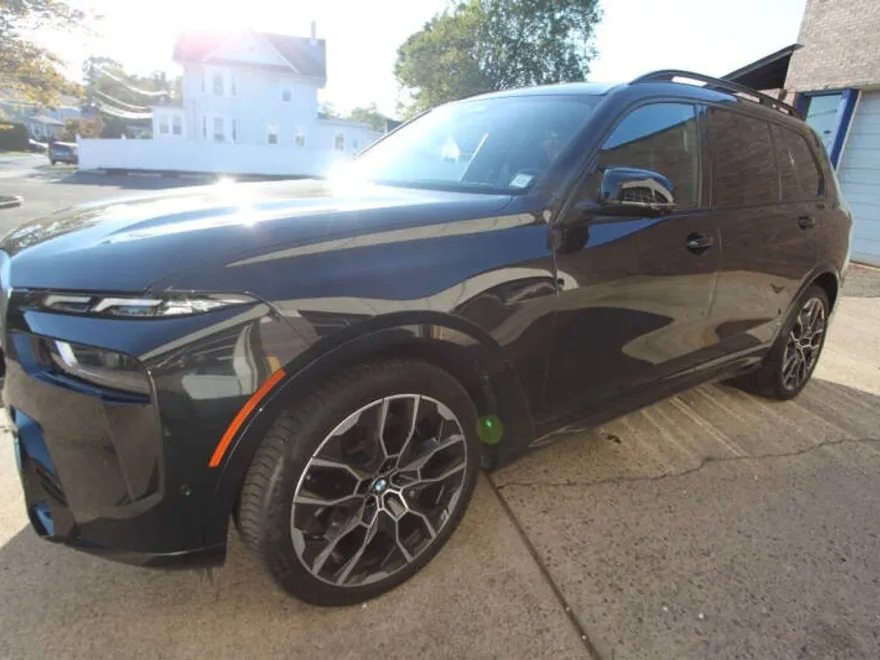 2023 Bmw X7 M60i photo 1
