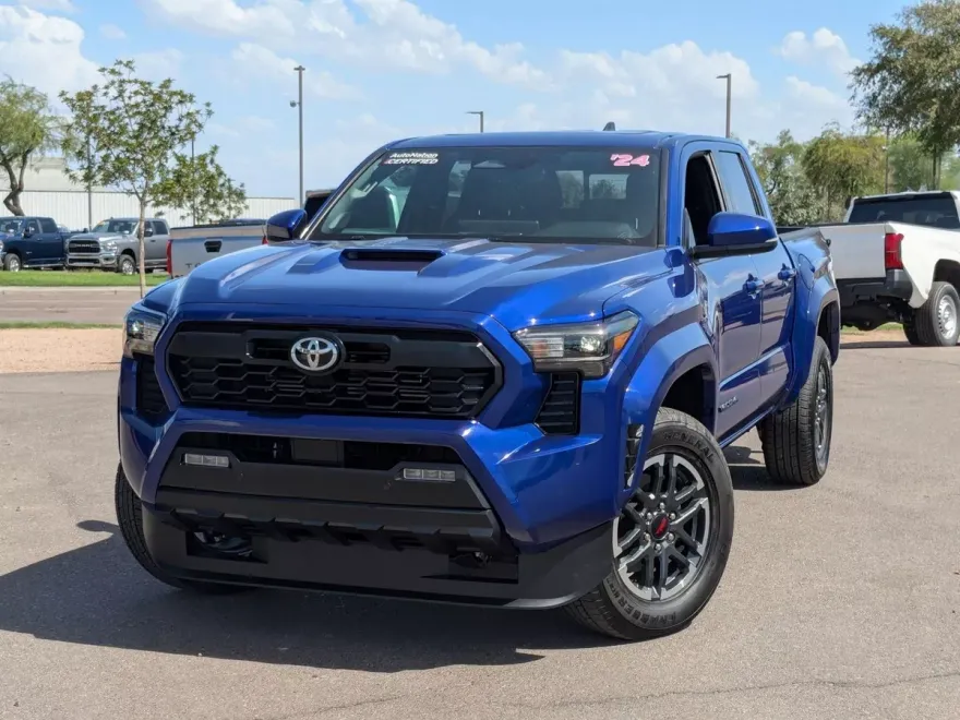 2024 Toyota Tacoma TRD Sport photo 1