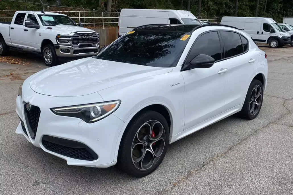 2022 Alfa Romeo Stelvio Ti Sport photo 1
