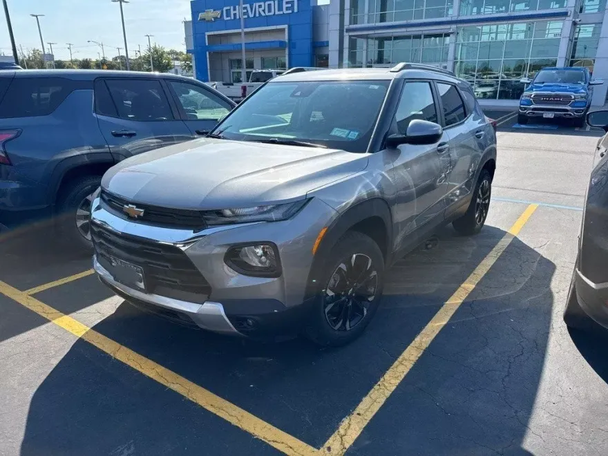 2023 Chevrolet Trailblazer LT photo 1
