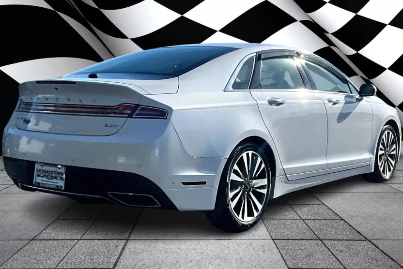 2020 Lincoln MKZ Hybrid Reserve photo 1