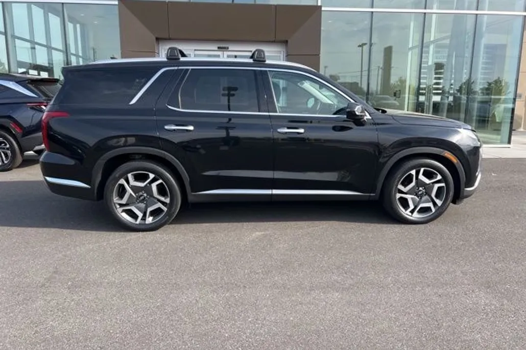 2023 Hyundai Palisade Limited photo 1