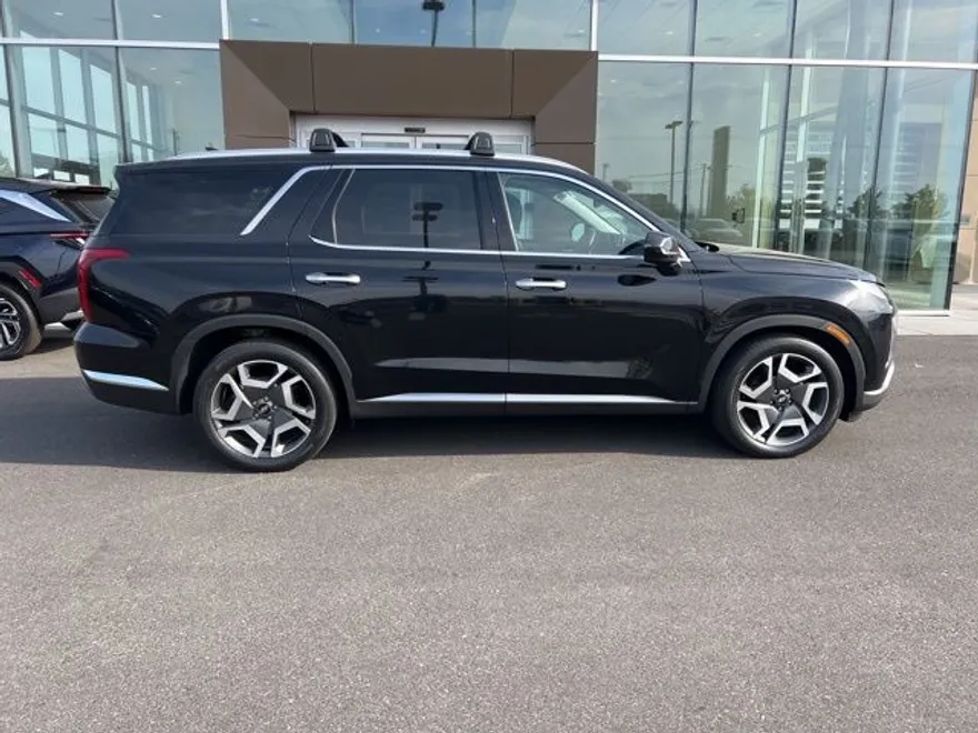 2023 Hyundai Palisade Limited photo 1