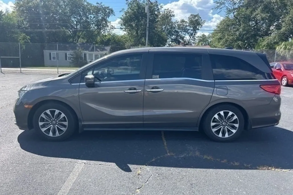 2022 Honda Odyssey EX-L photo 1
