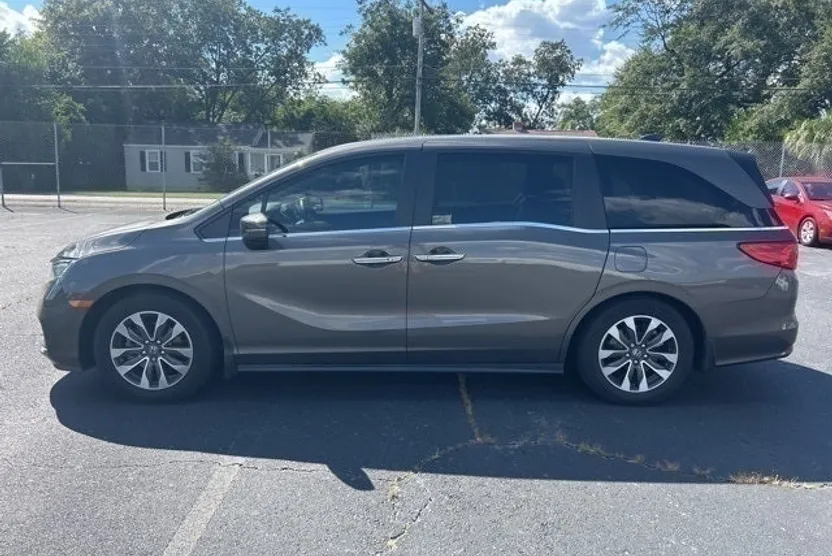 2022 Honda Odyssey EX-L photo 1