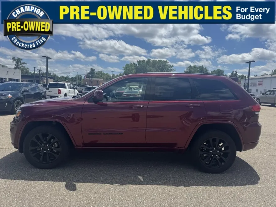 2021 Jeep Grand Cherokee Laredo X photo 1