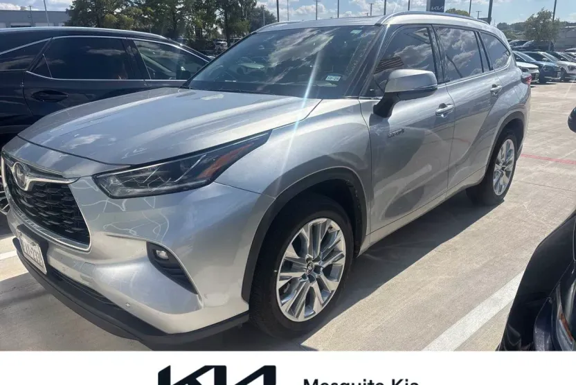 2021 Toyota Highlander Hybrid Limited photo 1