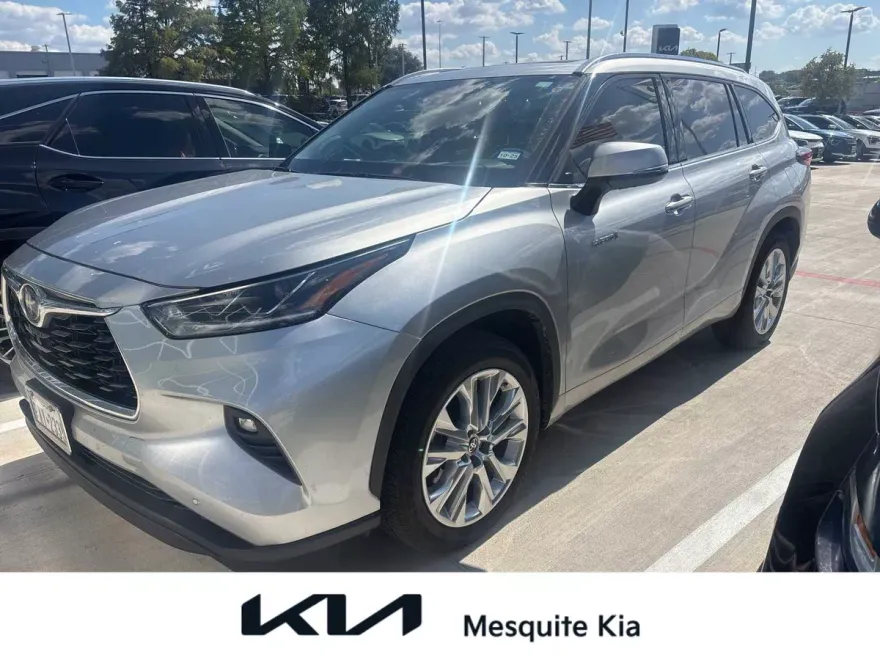 2021 Toyota Highlander Hybrid Limited photo 1