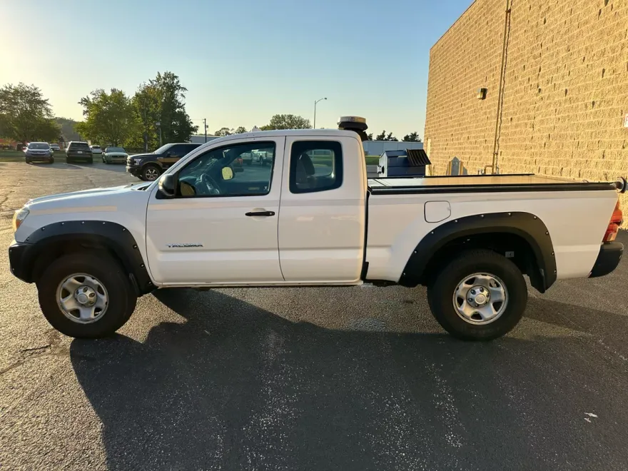 2014 Toyota Tacoma Access Cab V6 4x4 photo 1