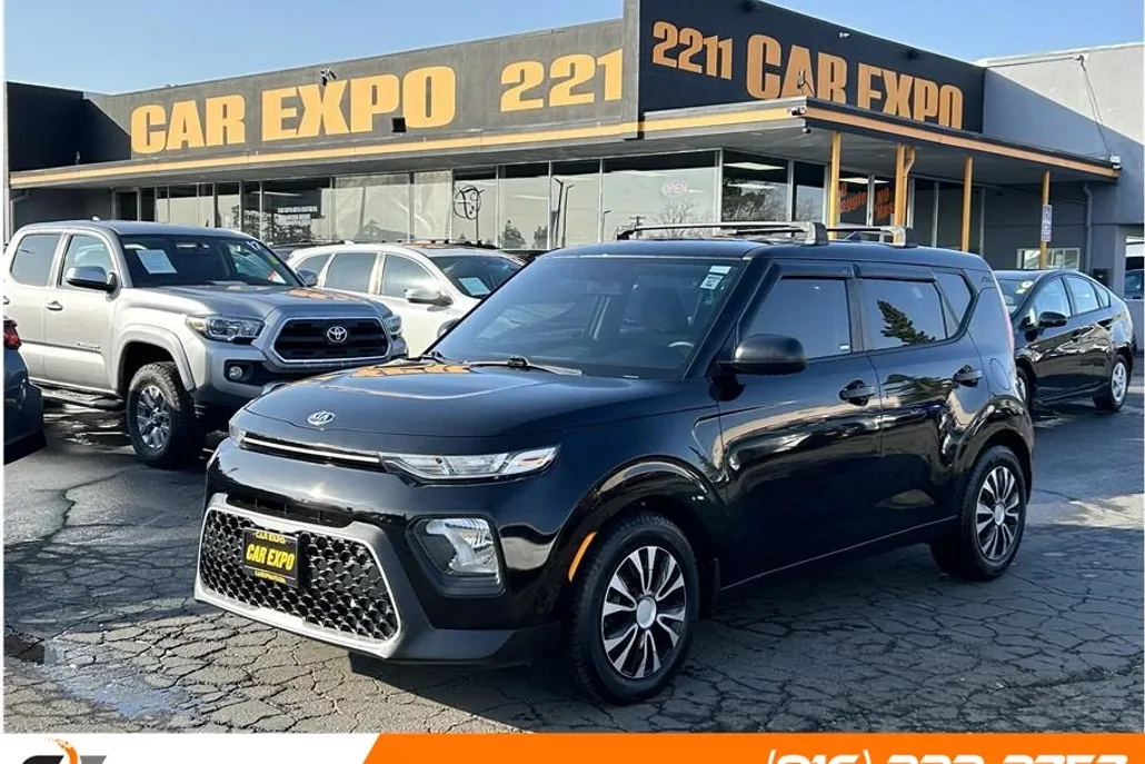 2020 Kia Soul LX photo 1
