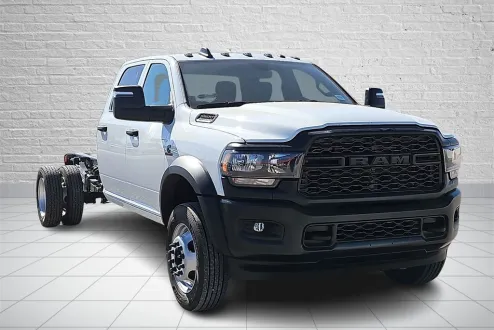 2024 Ram 5500 Tradesman photo 3