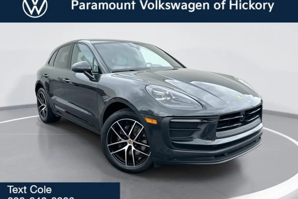 2024 Porsche Macan Base photo 1