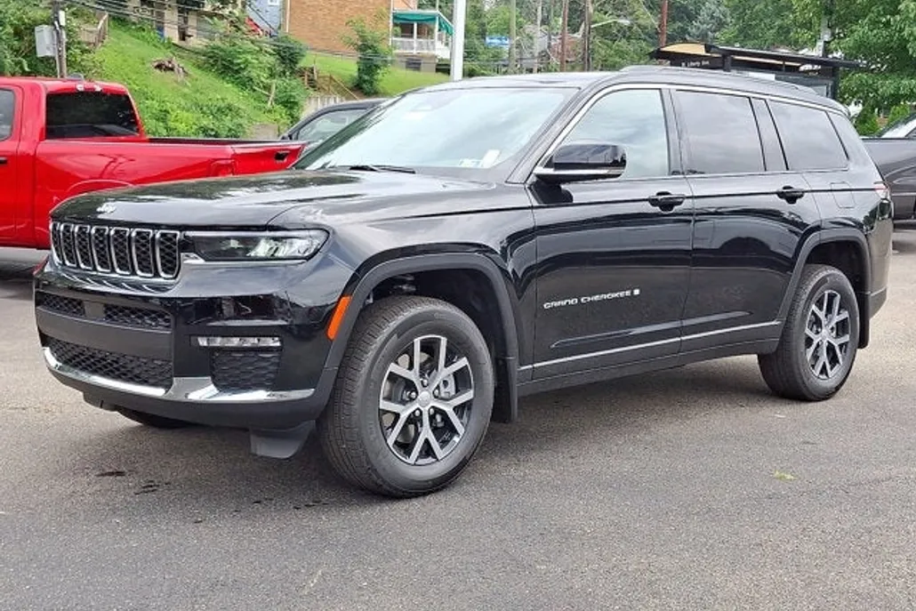 2025 Jeep Grand Cherokee Limited photo 1