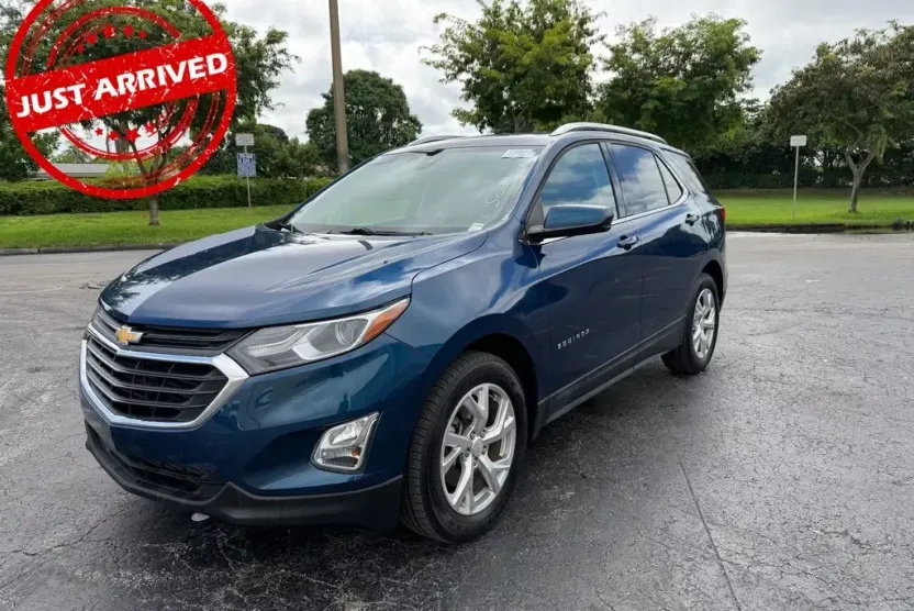 2020 Chevrolet Equinox LT photo 1