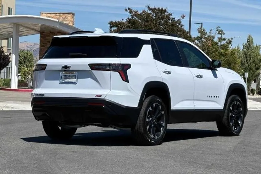 2026 Chevrolet Equinox RS photo 1